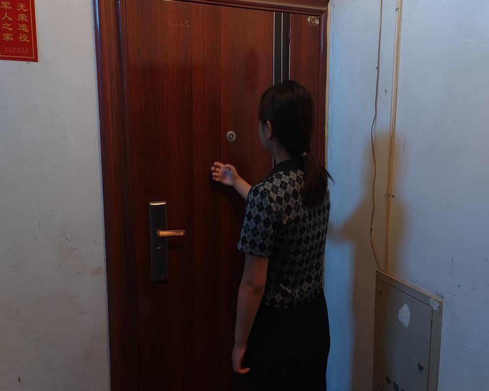 ��^(q��)���`��_չ�����{����