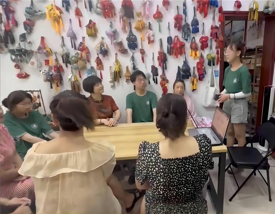 ���P�������{�\���Ŀ�����������邴��C��Ʒ���ؽ�