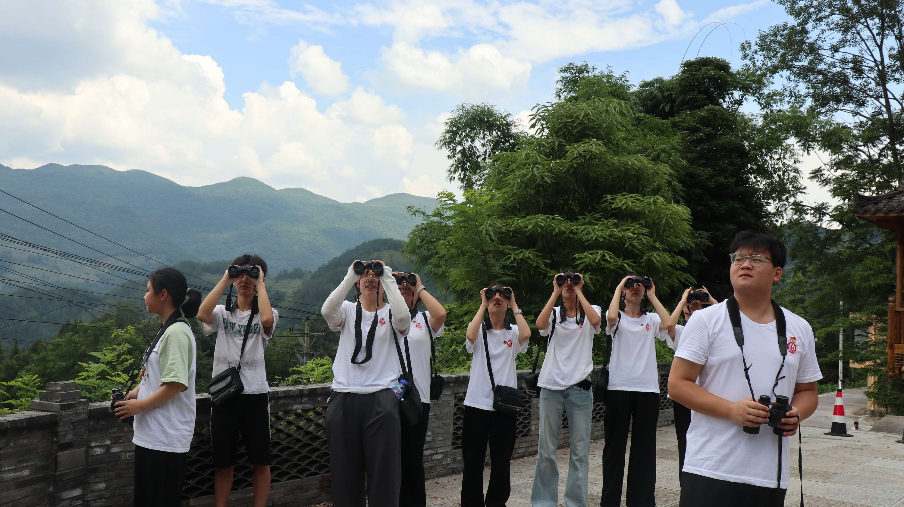 ���B�M�l�� ���Ն�ͯ�� �����ؑc������W������������־Ը���ՈF�_չ���B����ϵ�л��