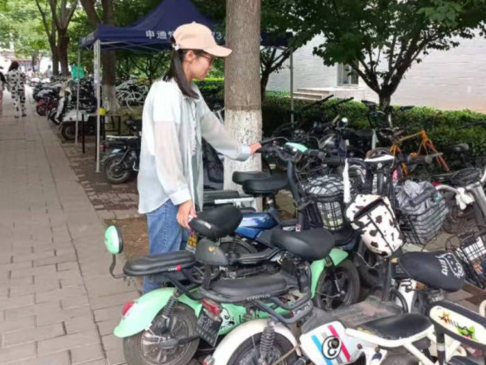 ����У�@�����r   �ƹ�ͬ�W�e�O���c־Ը�[��܇�v���