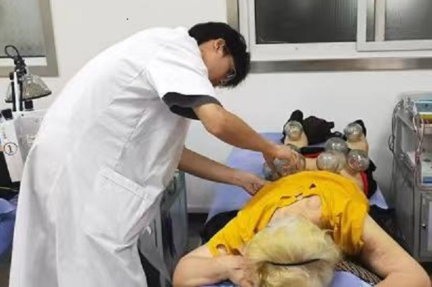  ����ԃ�l(w��i)�����t(y��)�����M�Еr