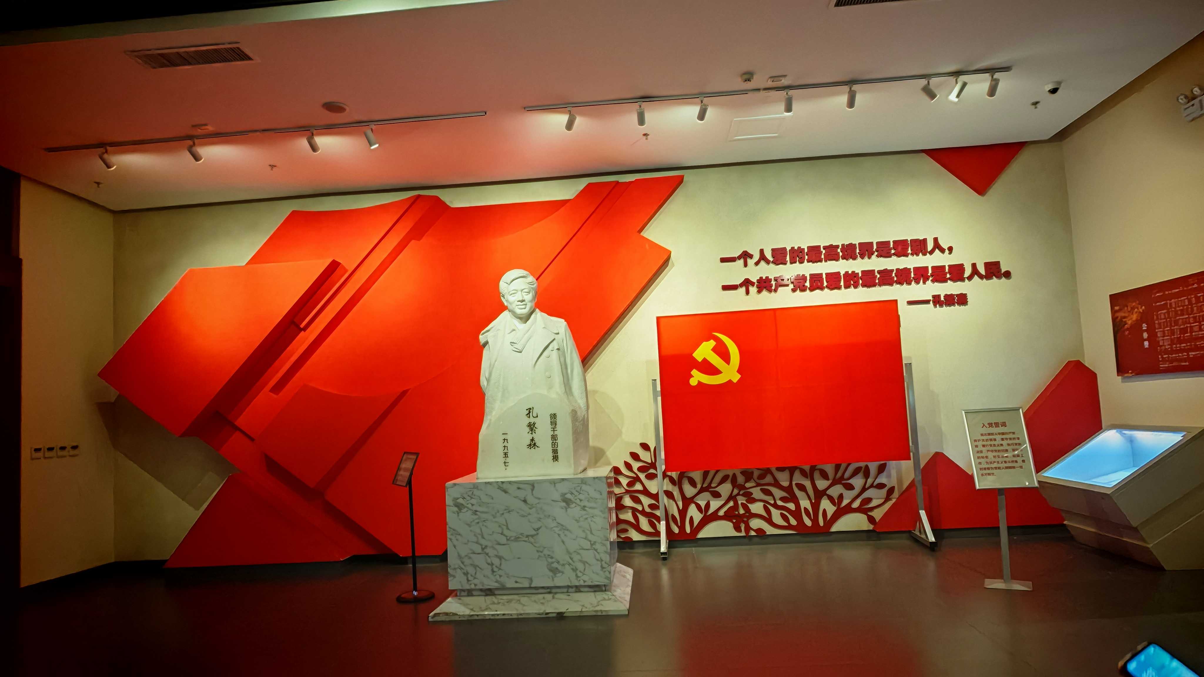 �׷�ɭ�o���^֮�ã��Ԍ��`�����T�����S��