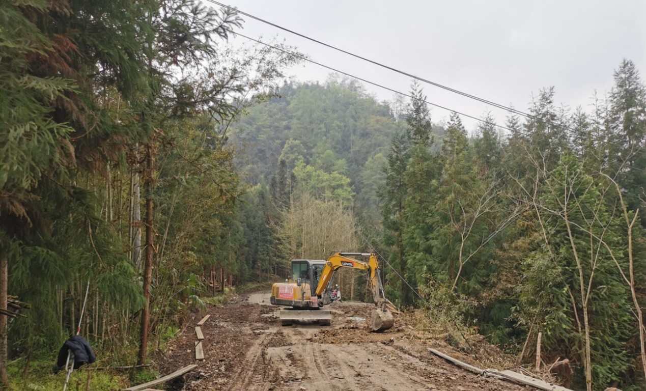 �����������f(shu��)�S�꣬��(sh��)��(xi��)���dƪ�¡������|�ϴ�W(xu��)�Ԅ�(d��ng)���W(xu��)Ժ���ŵ����Ќ�(sh��)�`�F(tu��n)������(j��ng)�h