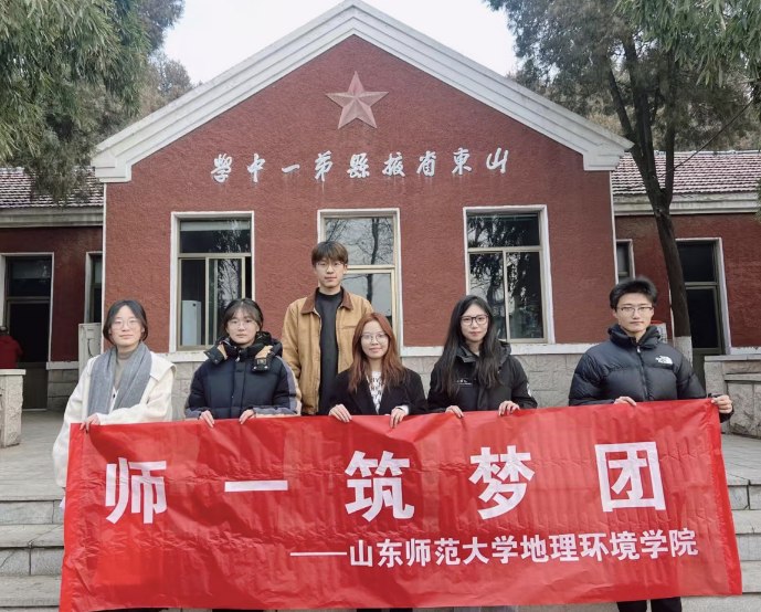 ��һ����F�頿ĸУ�������������