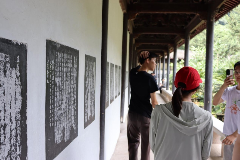 ����W�Ӹ��㽭���_��Ʒ���z�Ļ���̤��ɽ����