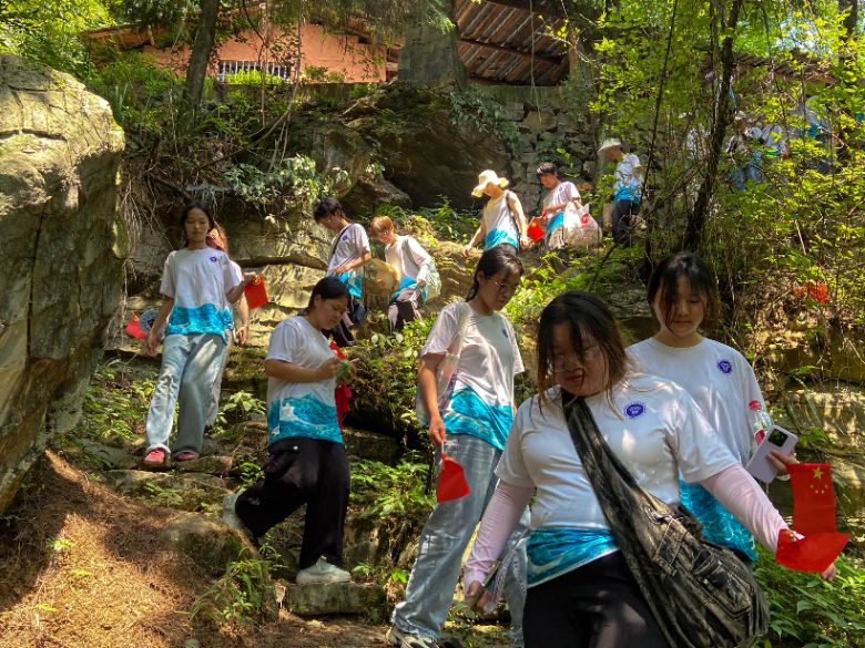 �D�鏈��혡����y���{���z