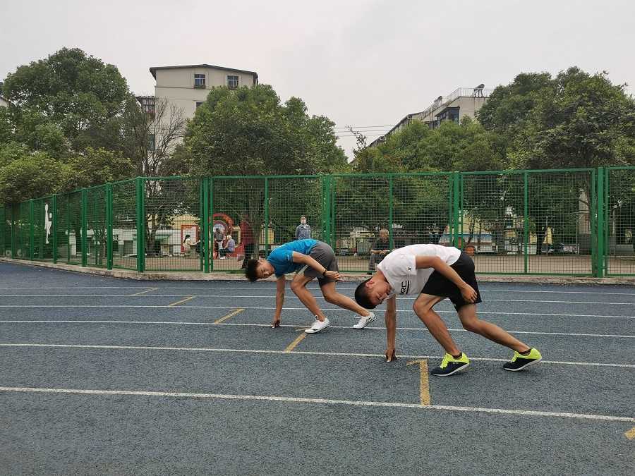 �w�����͸��õ��Լ�