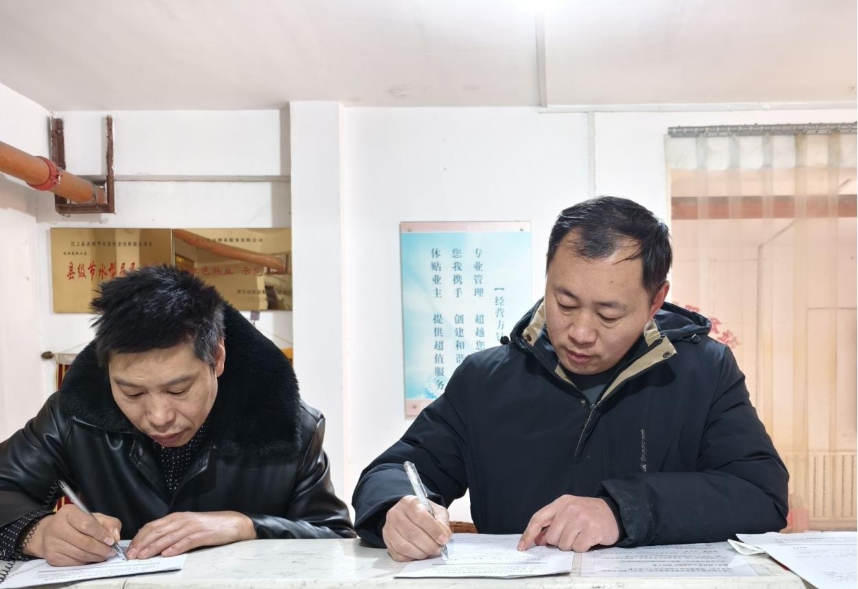 ��Դ�Gɫ�D�ͣ��c���l��ǰ��