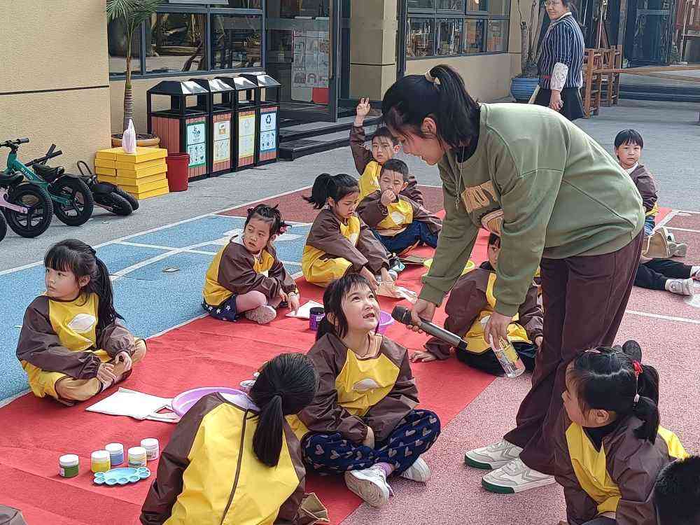 ����������W���W˼�`���ʮ�󣬠����p��С�lʿ