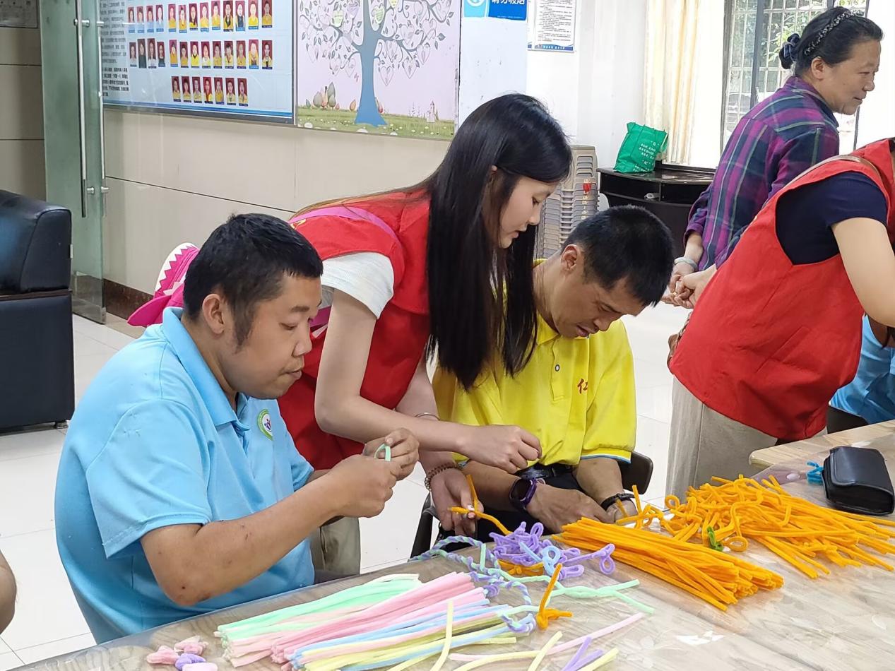 �⎟���܌WԺ�_չ�����־�ů�⣬ָ�����������Ļ�����־Ը���ջ��