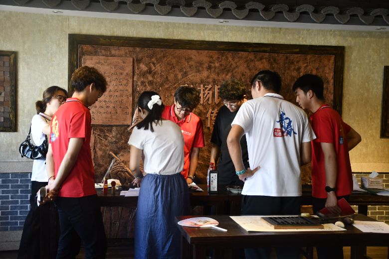 ��ľ�y�c�韟�g�|���vʷ���}��(d��ng) ��������ӳ�䡤���캵³����W(xu��)Ժ��(j��ng)��(j��)�c���W(xu��)�W(xu��)Ժ��������캵�