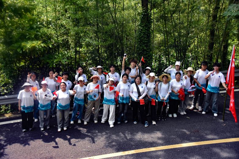 �D�鏈��혡����y���{���z