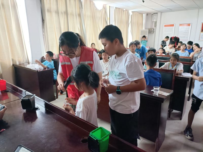 圖為垃圾分類游戲活動現場