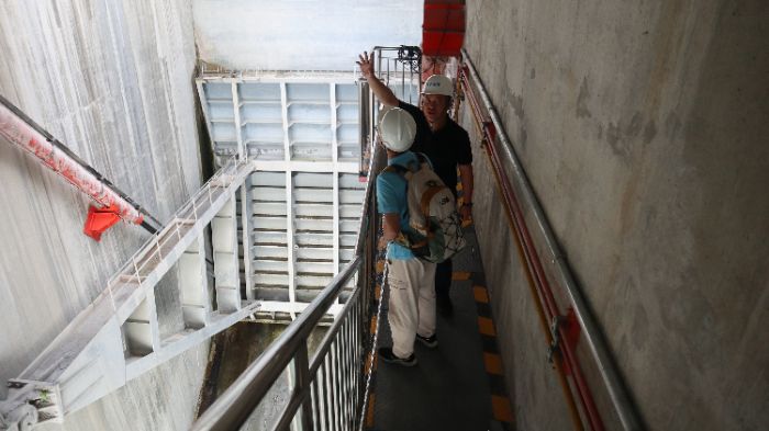 �ɆT�^���ˮ�l�T�Y�������]ϵ�y ����Ɣz