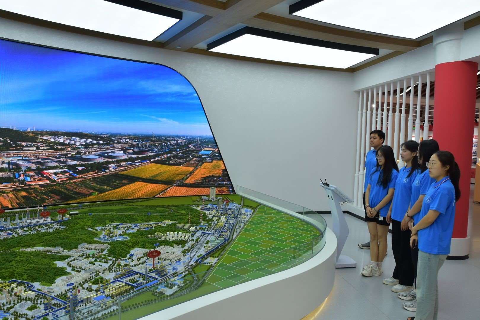 ɽ�|�W�������l�����M�R��ʯ������^��̽��ʯ�;�