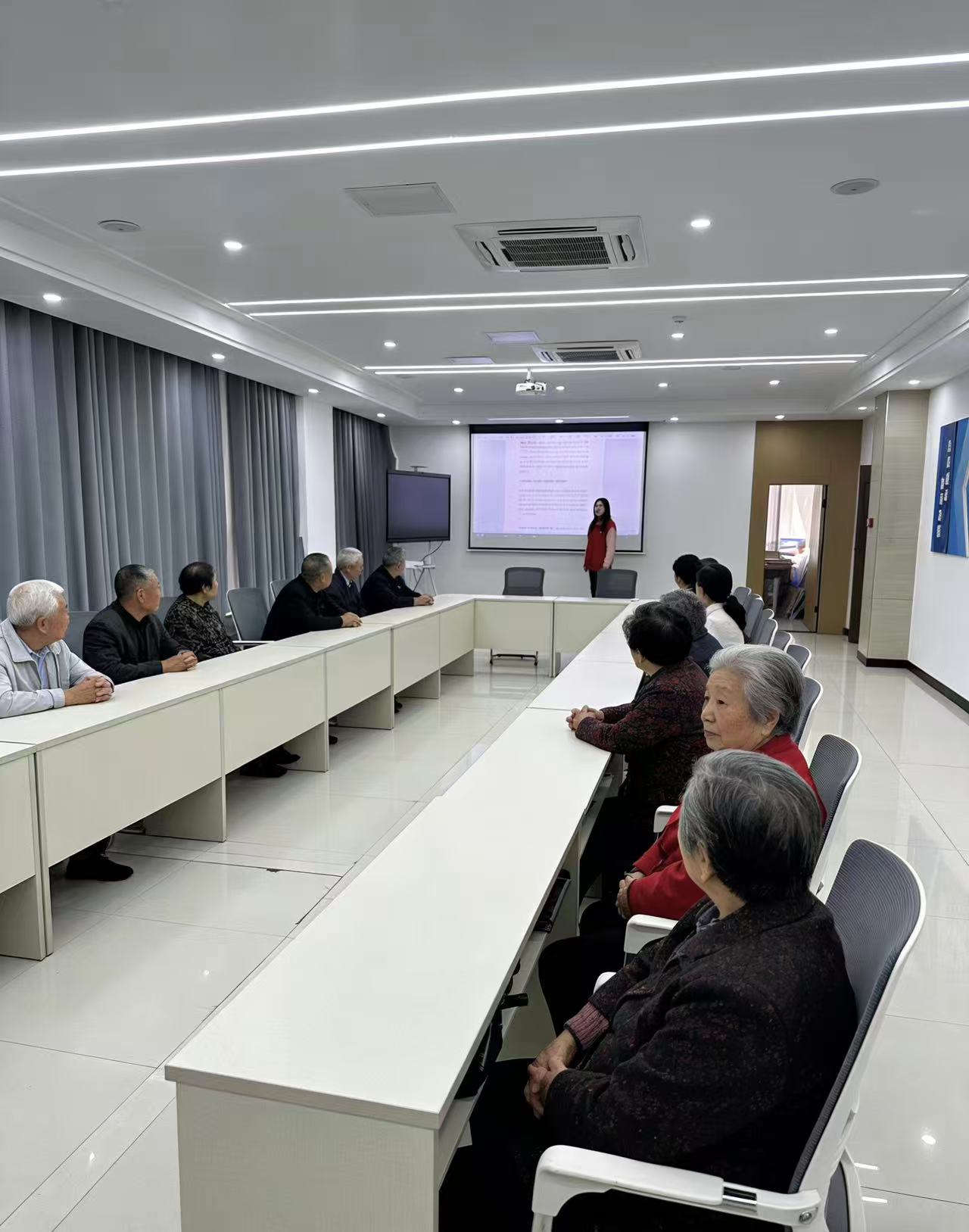 �y�g�����`���� �����o(h��)��ůϦꖡ���ɽ�|��W(xu��)�W(xu��)�Ӹ�̩�����d����^(q��)�_չ���꽡���������v���