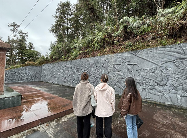 �����h������ʿ�o(j��)����ӛ�tɫ�vʷ������Ӣ�Ҿ���