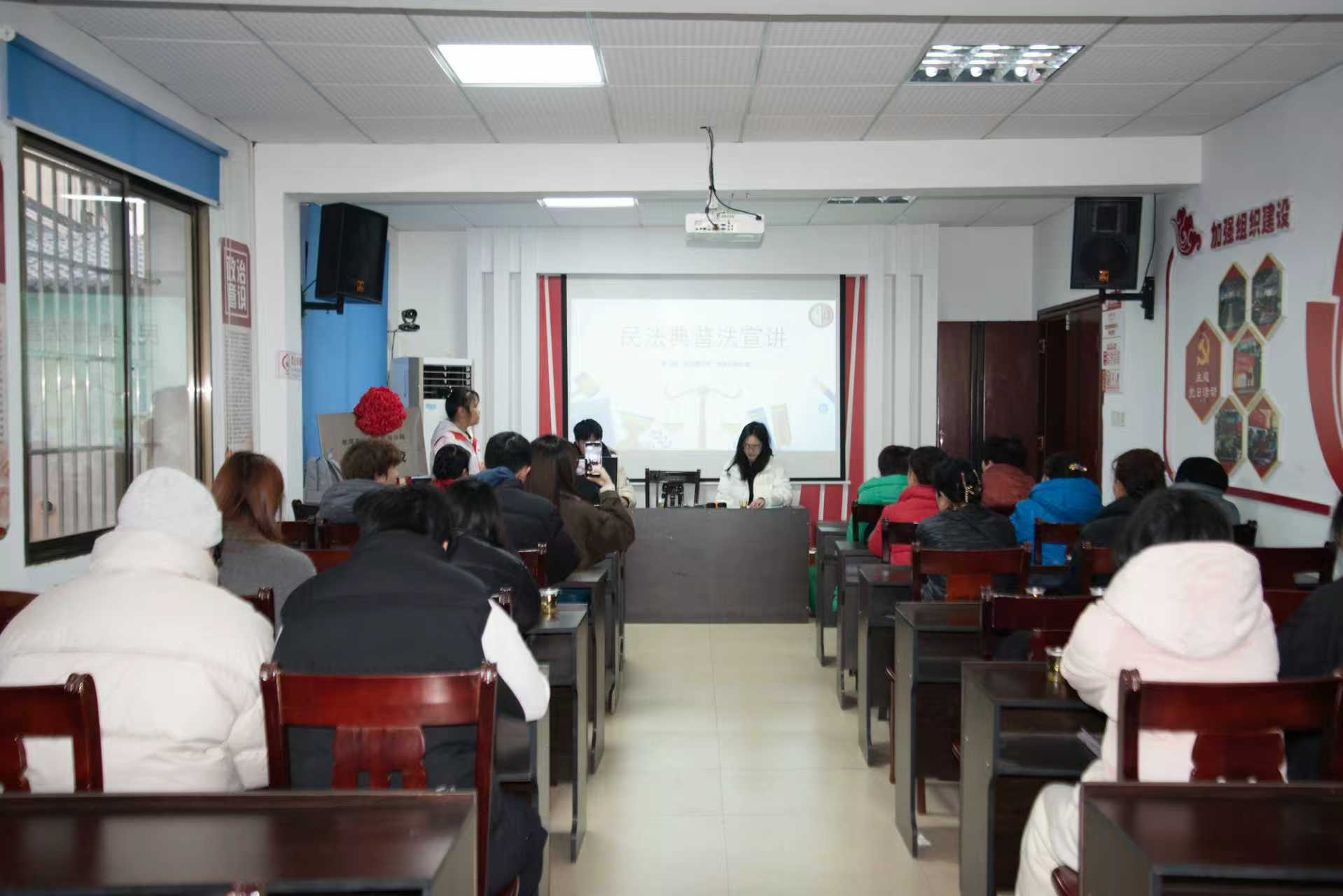 ��̶�з��l(xi��ng)��W(xu��)�����M(j��n)��^(q��)�_չ�շ����v