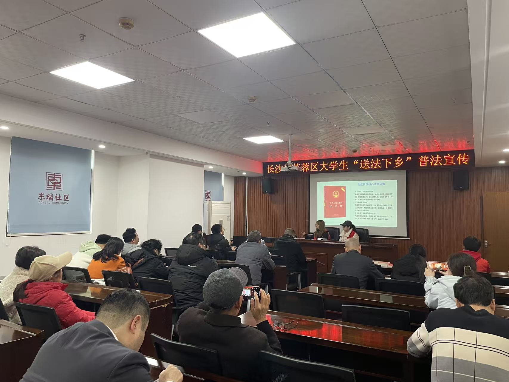 ��̶��W���������Ɍ����F���M��^�շ�