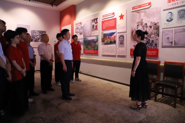 ����W(xu��)�ӱP��˼���У��Vұ�������ഺ����