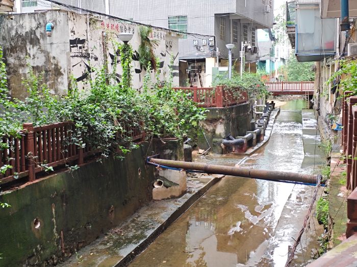 �ഺ�����l(xi��ng)��������ӿ���B(t��i)�׾����`��ˮ�|(zh��)����؟(z��)�� ���������Ӻ��W(xu��)��ģ�MѲ�ӣ�����(zh��n)�R�e����